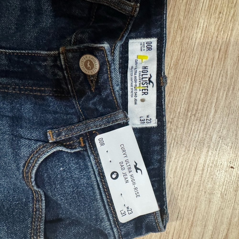 Hollister Women's Navy Straight Leg Jeans size 23x31 - Picture 5 of 5